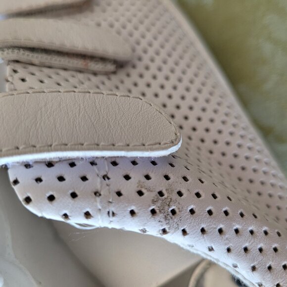 Micheal Kors Shoes - Picture 8 of 8